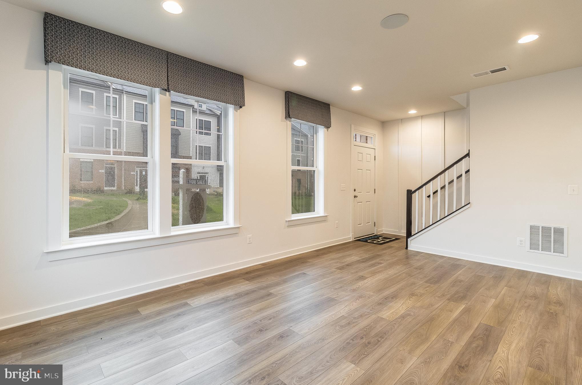 HIGHLANDER PARK - Residential