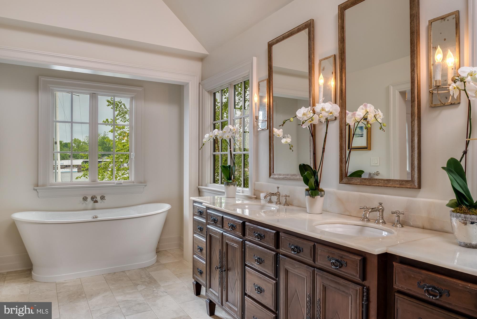 HISTORIC DISTRICT - Residential