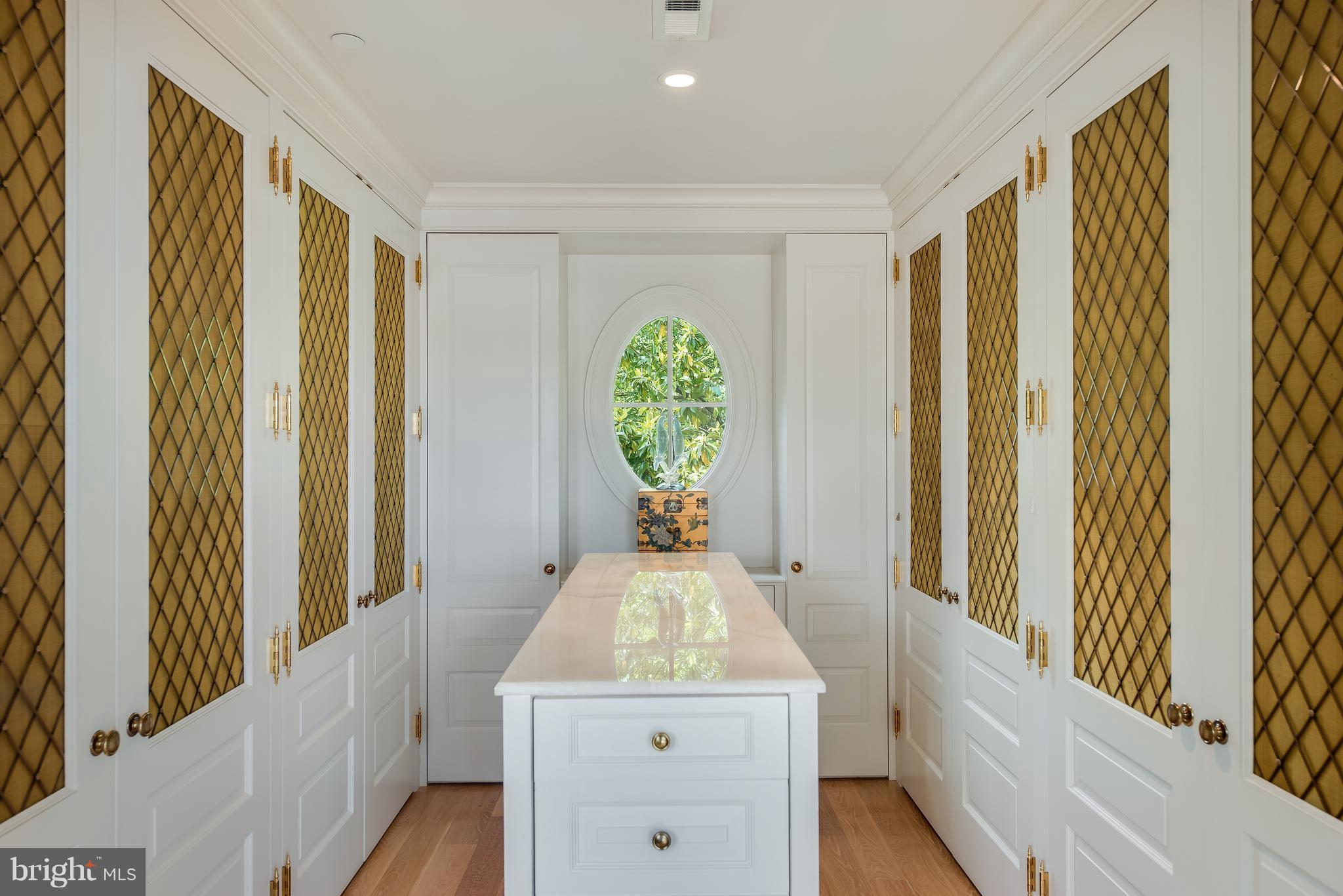 HISTORIC DISTRICT - Residential