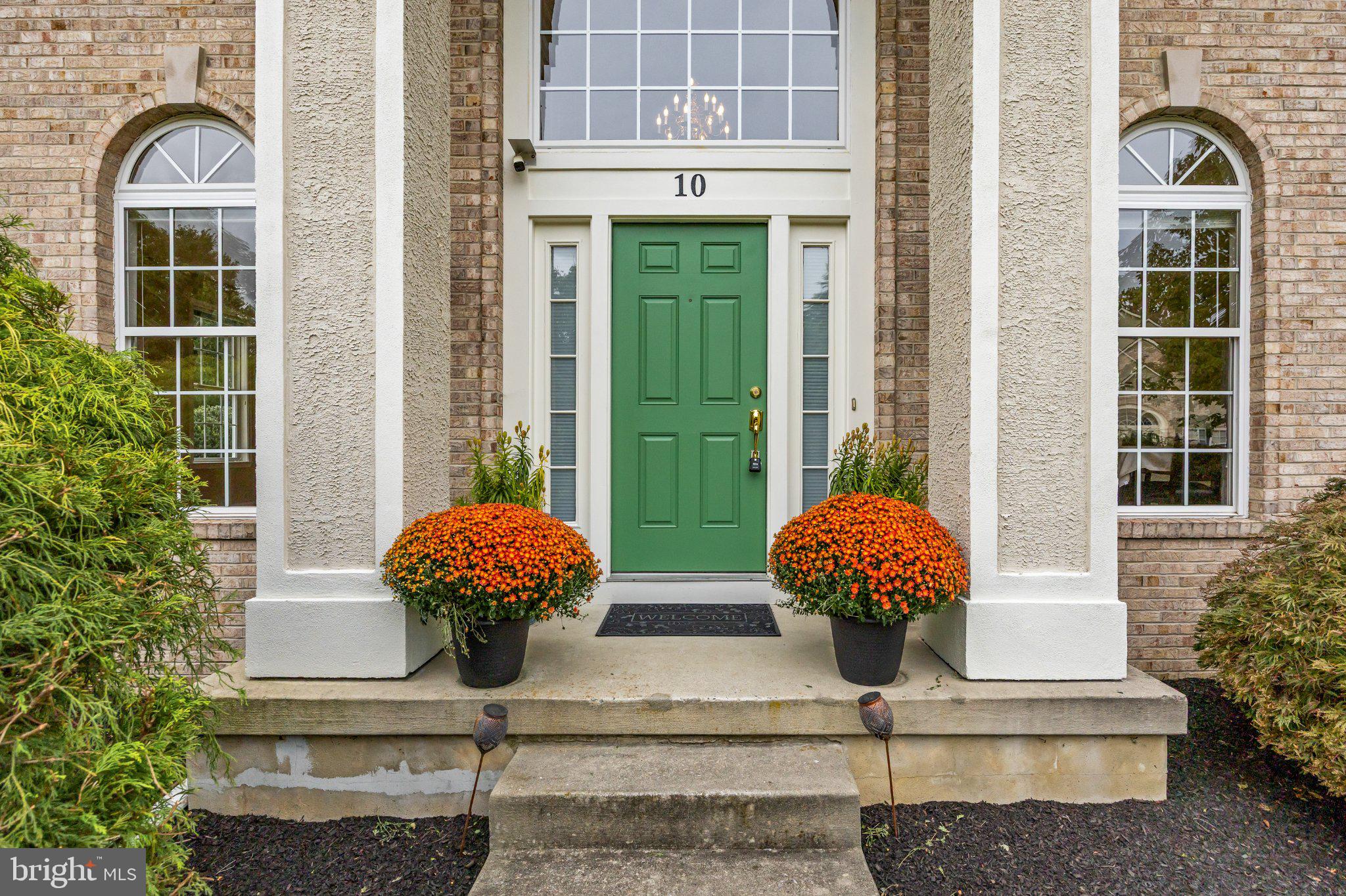 10 BROOK LANE