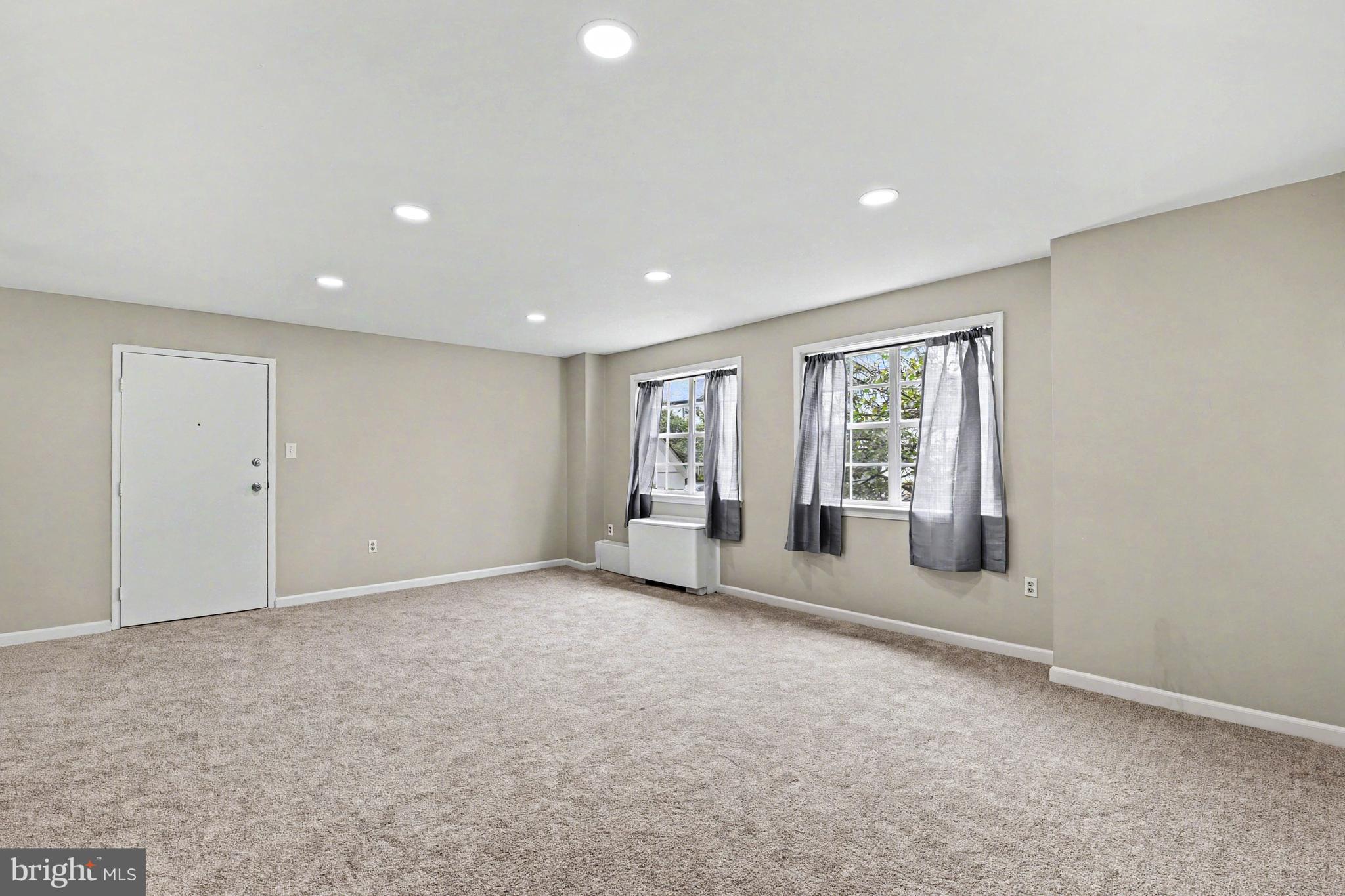 MONTPELIER VILLAGE - Residential