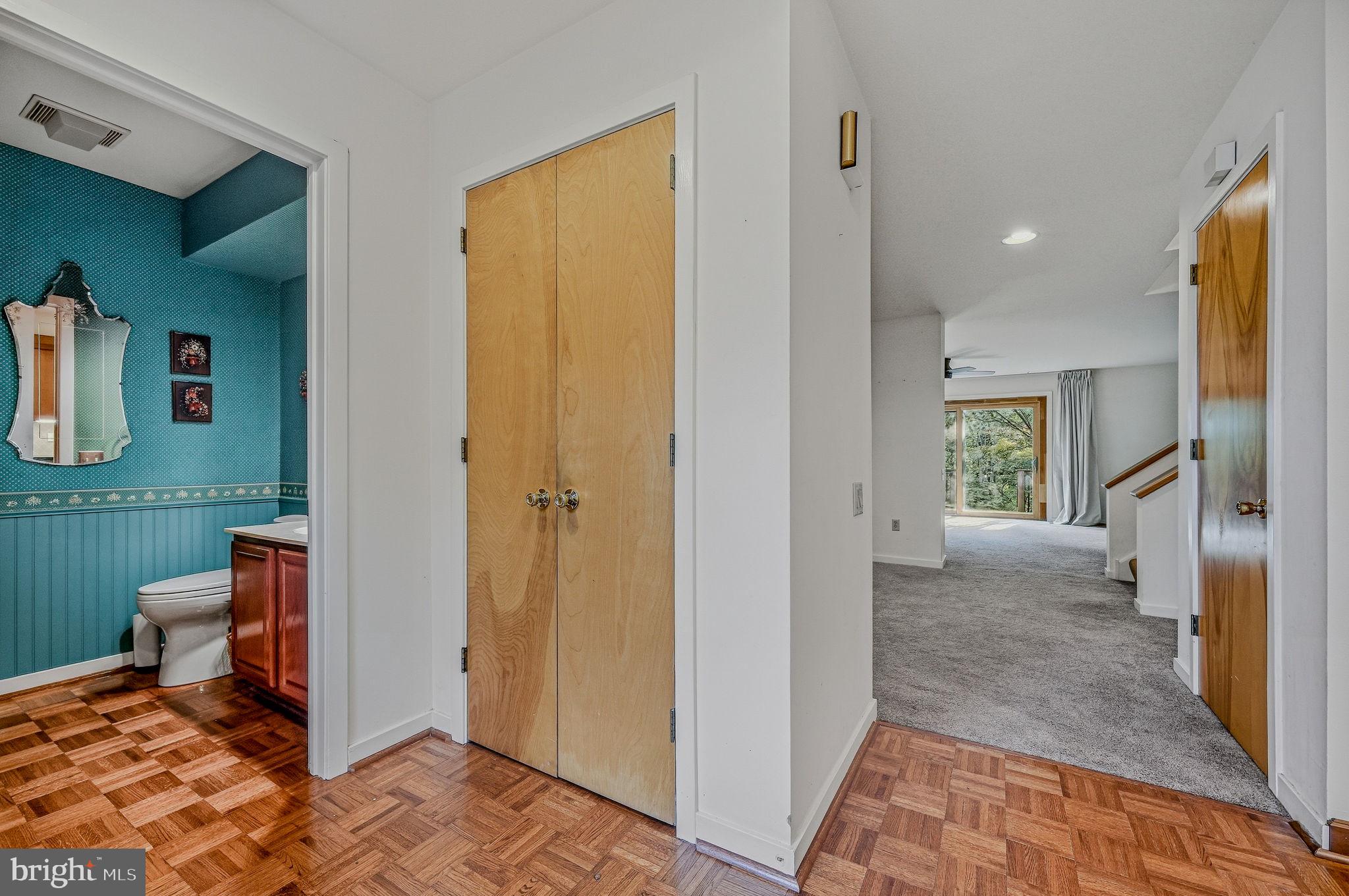 10 STEEPLECHASE ROAD
