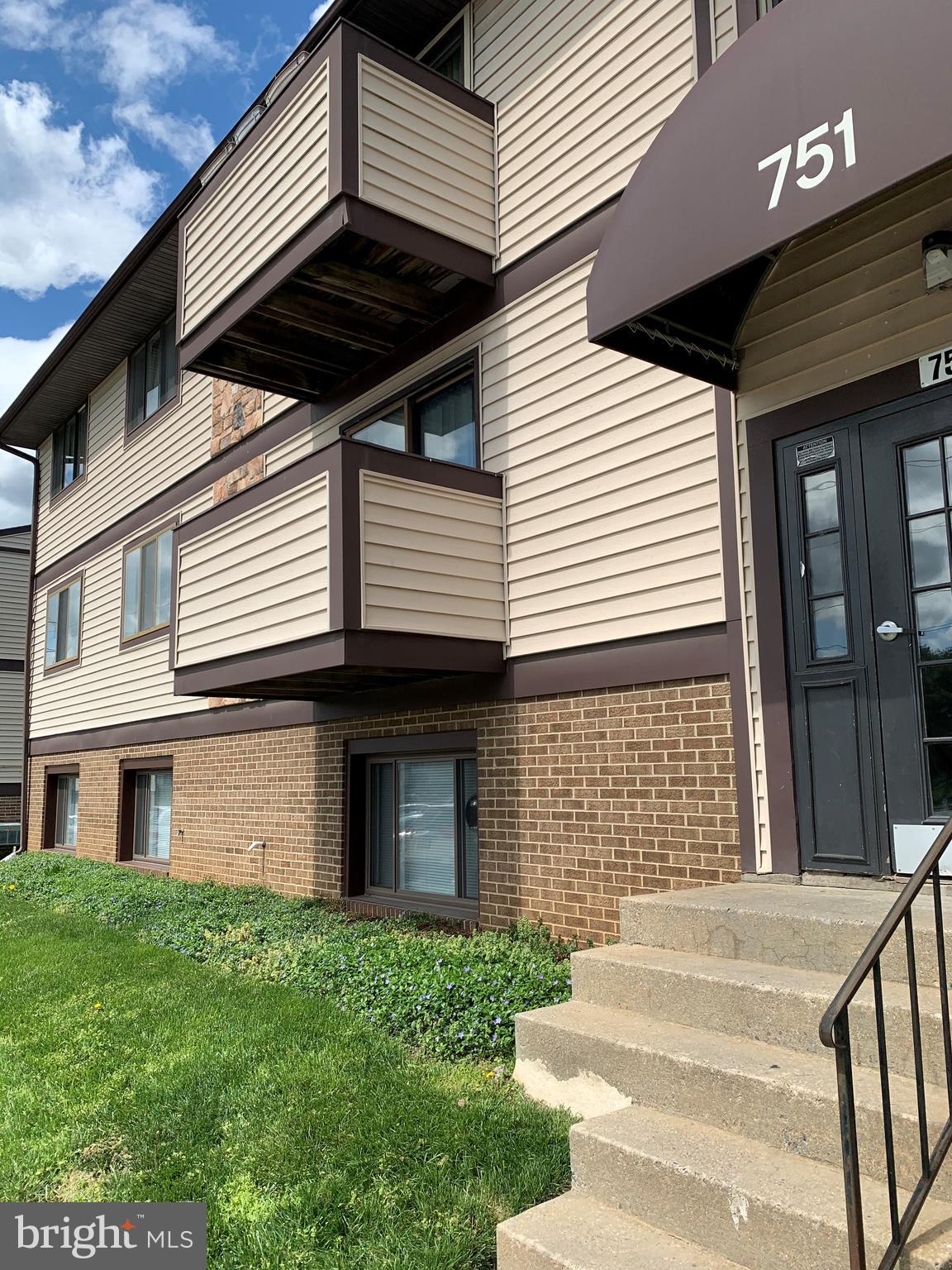 AMBERTOWNE - Residential Lease