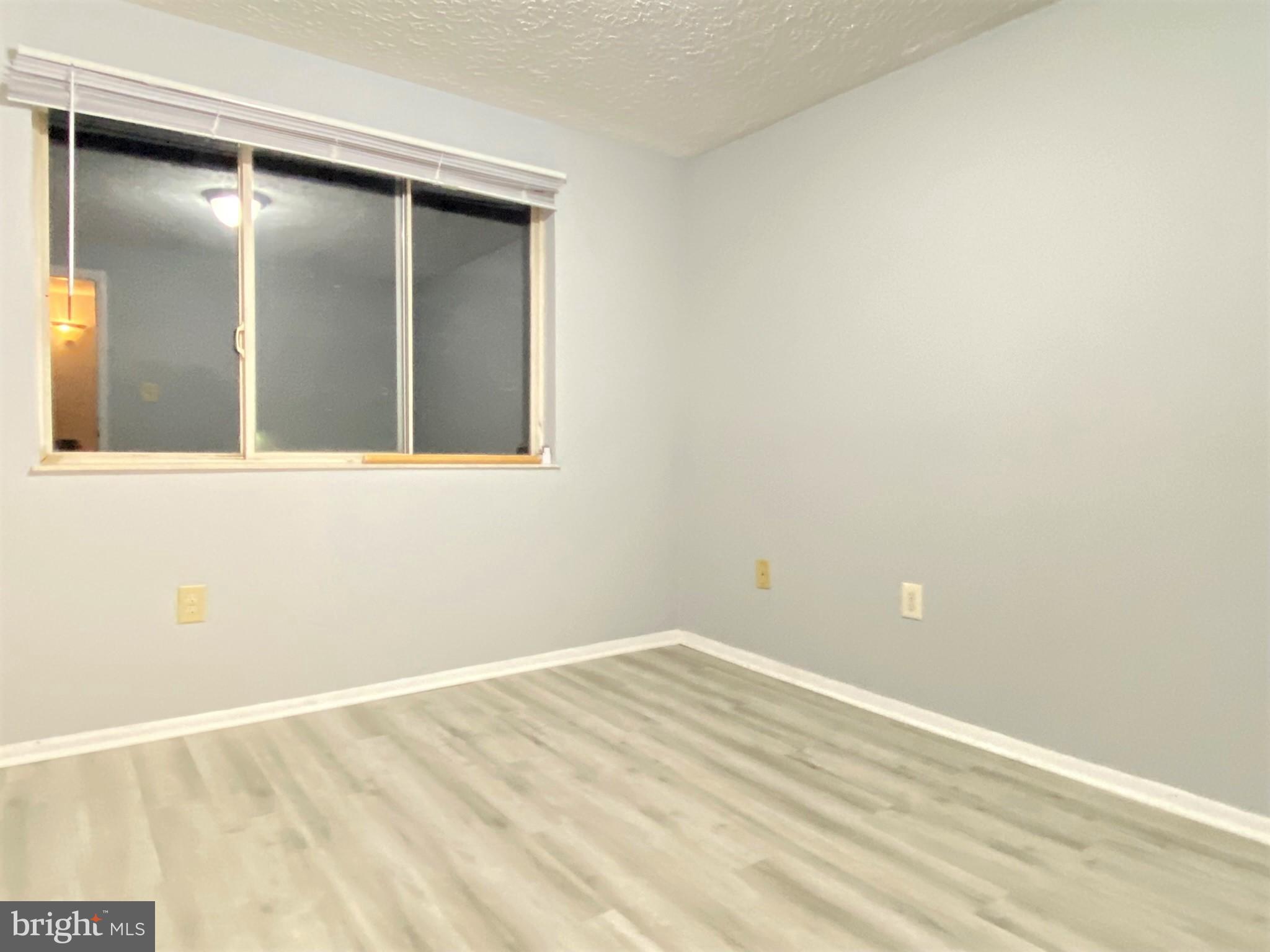 AMBERTOWNE - Residential Lease