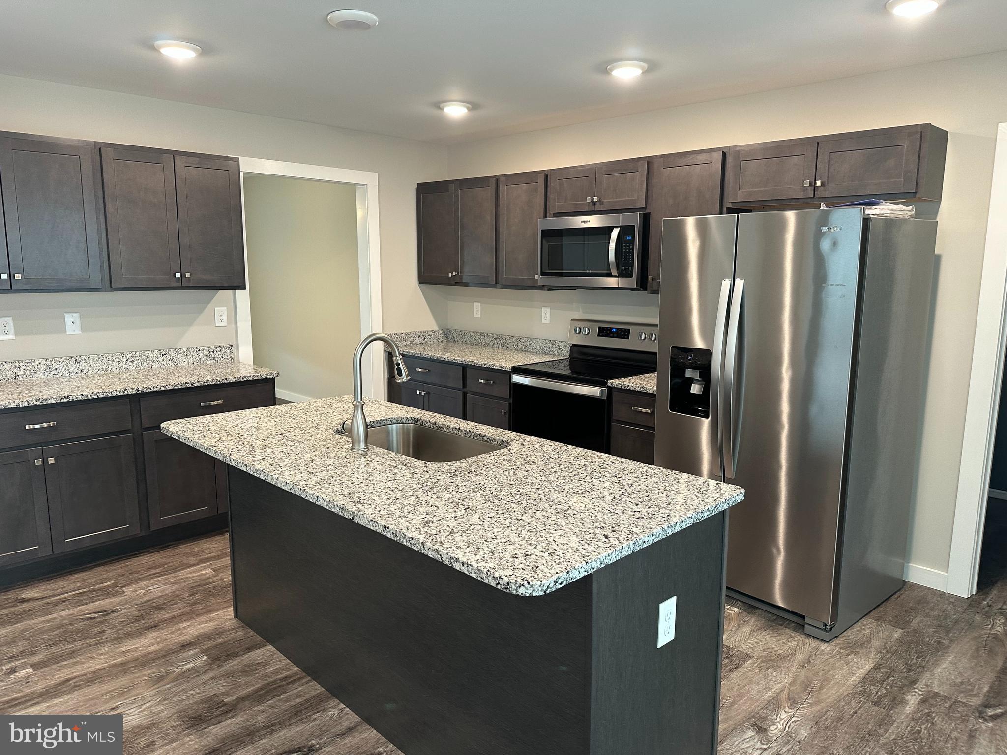 PEBBLE RIDGE - Residential