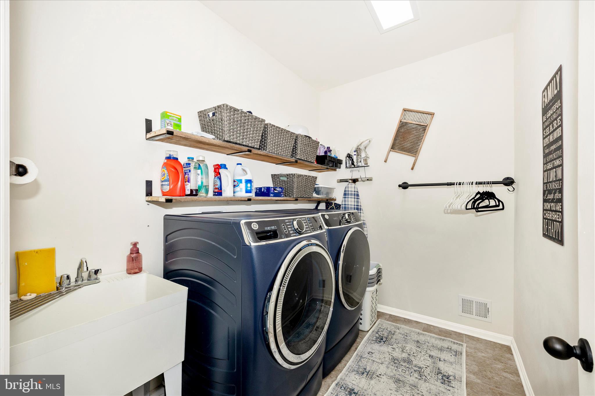 CLEARVIEW AT NEW MARKET - Residential