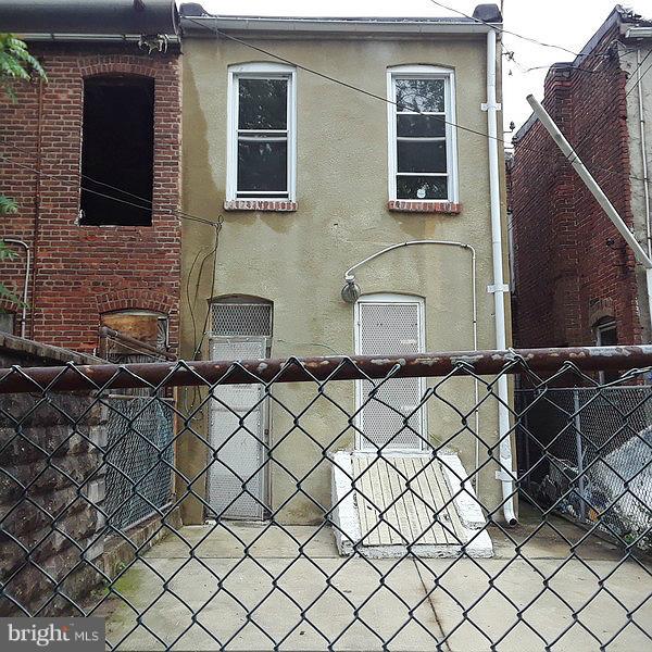 EAST BALTIMORE MIDWAY - Residential