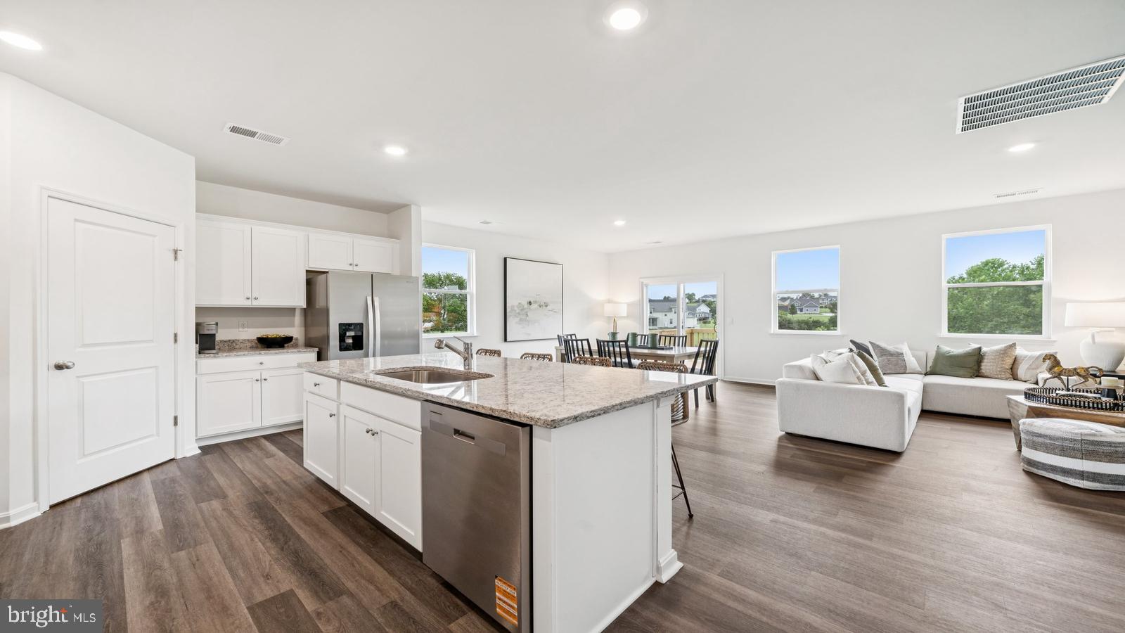 SPRING LAKES - Residential