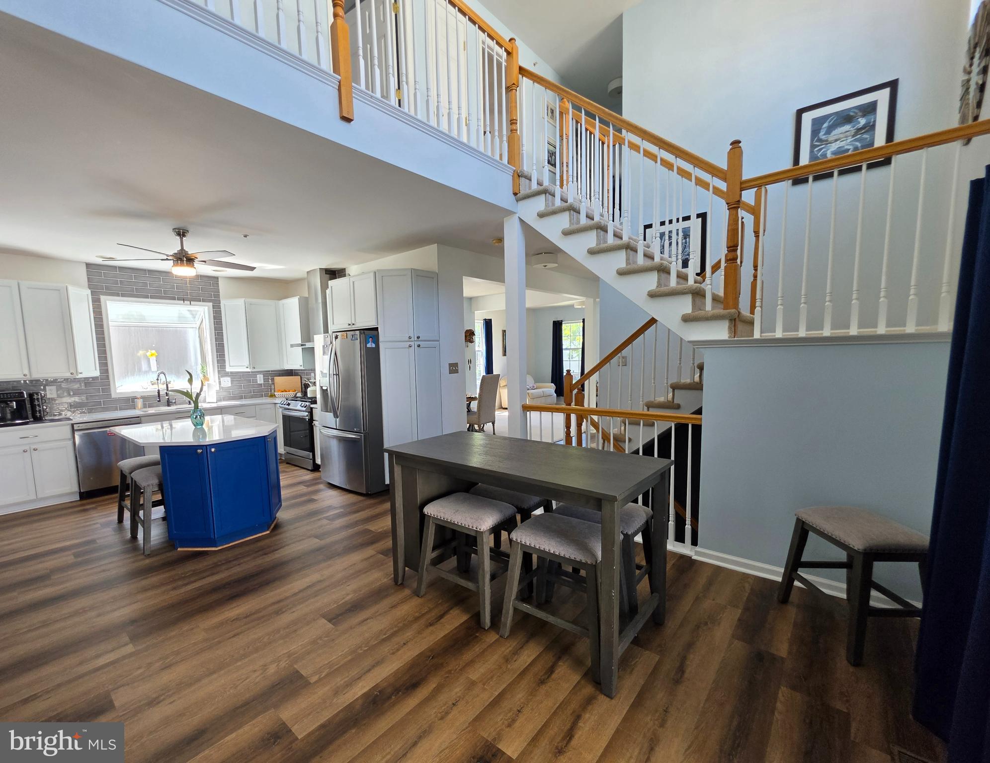 IVYLAND VILLAGE - Residential