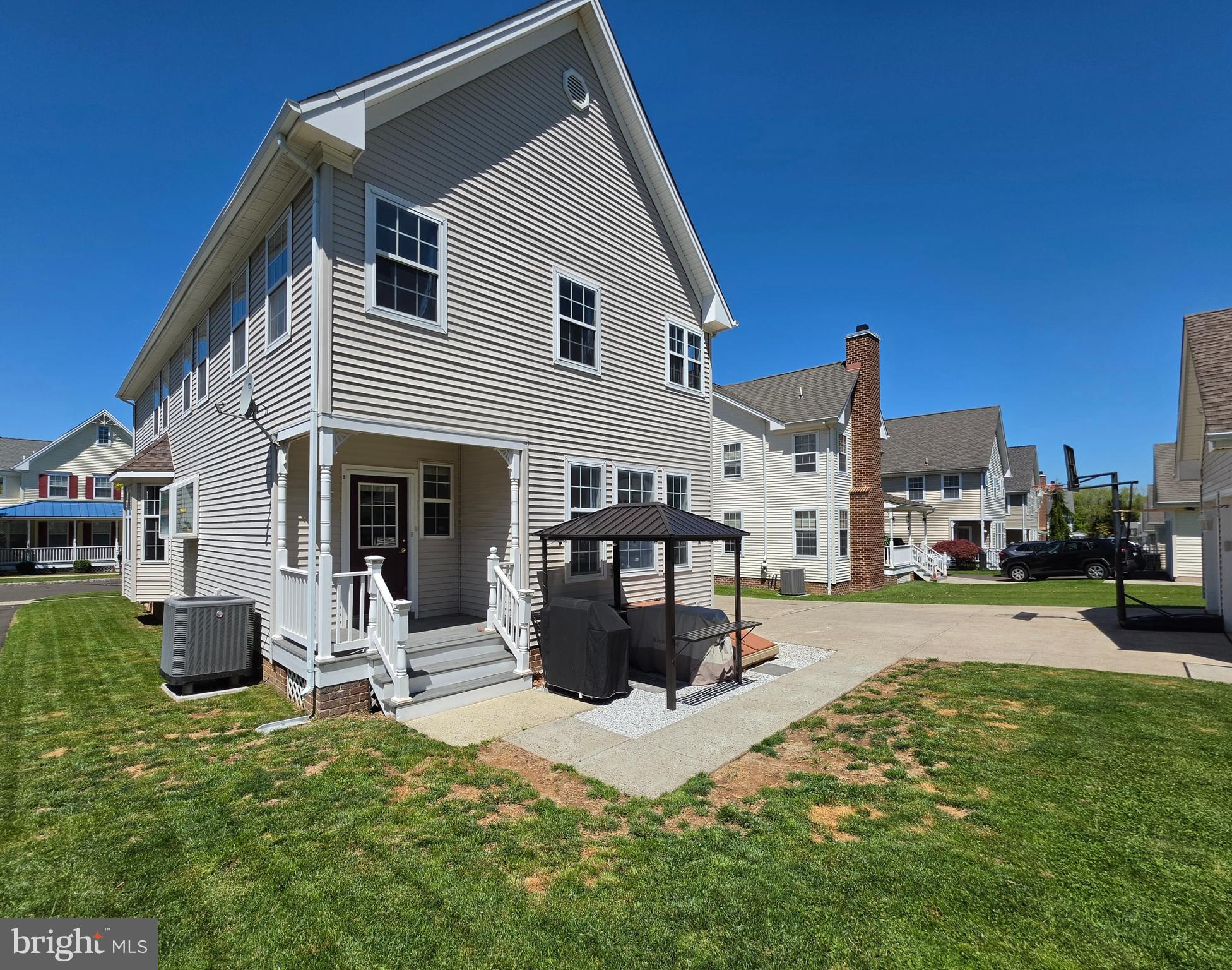 IVYLAND VILLAGE - Residential