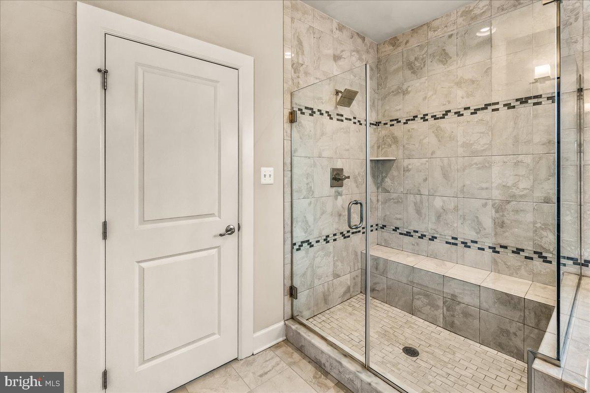 LAKE LINGANORE OAKDALE - Residential