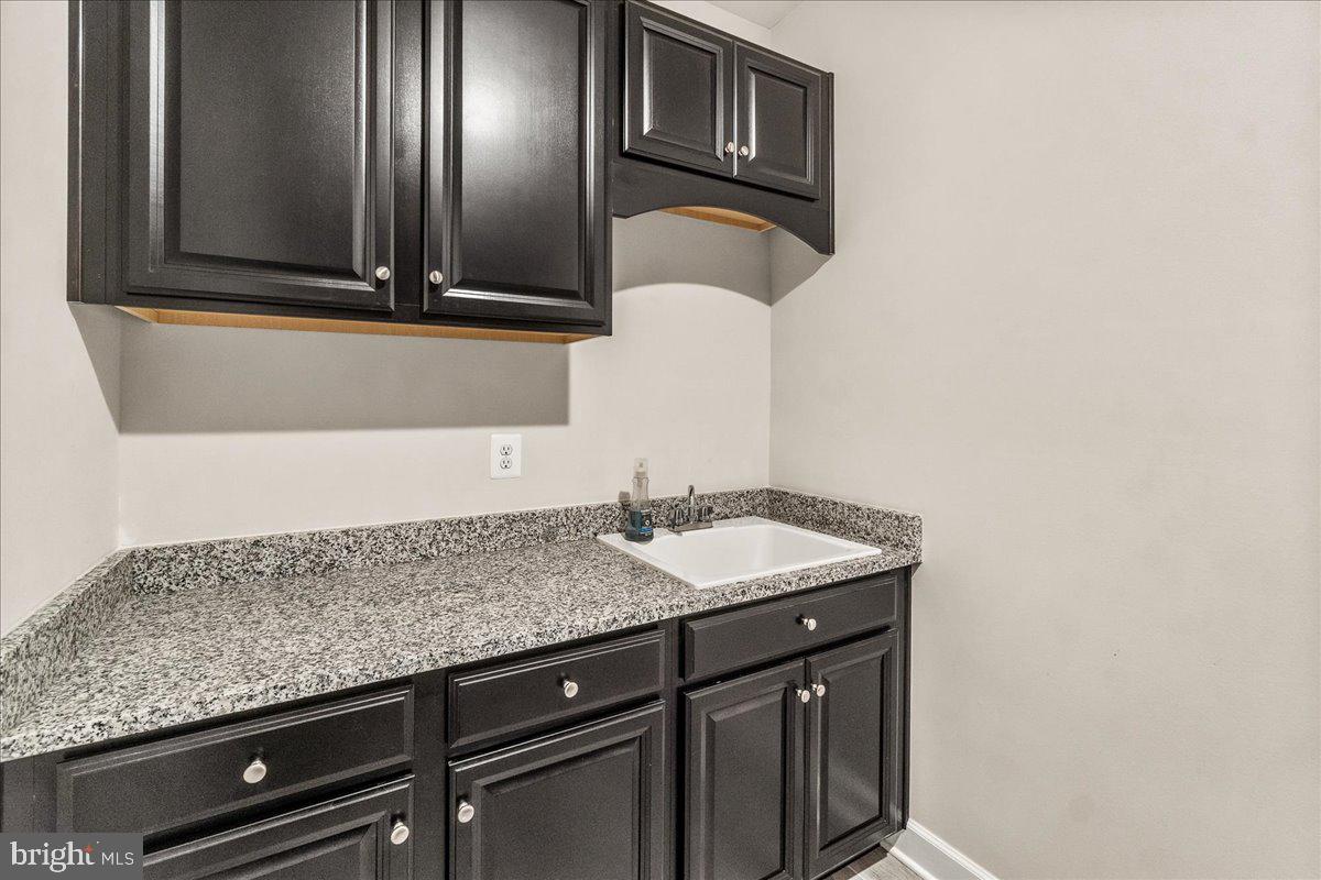 LAKE LINGANORE OAKDALE - Residential