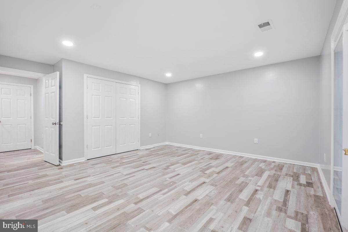 SILVERWOOD - Residential Lease