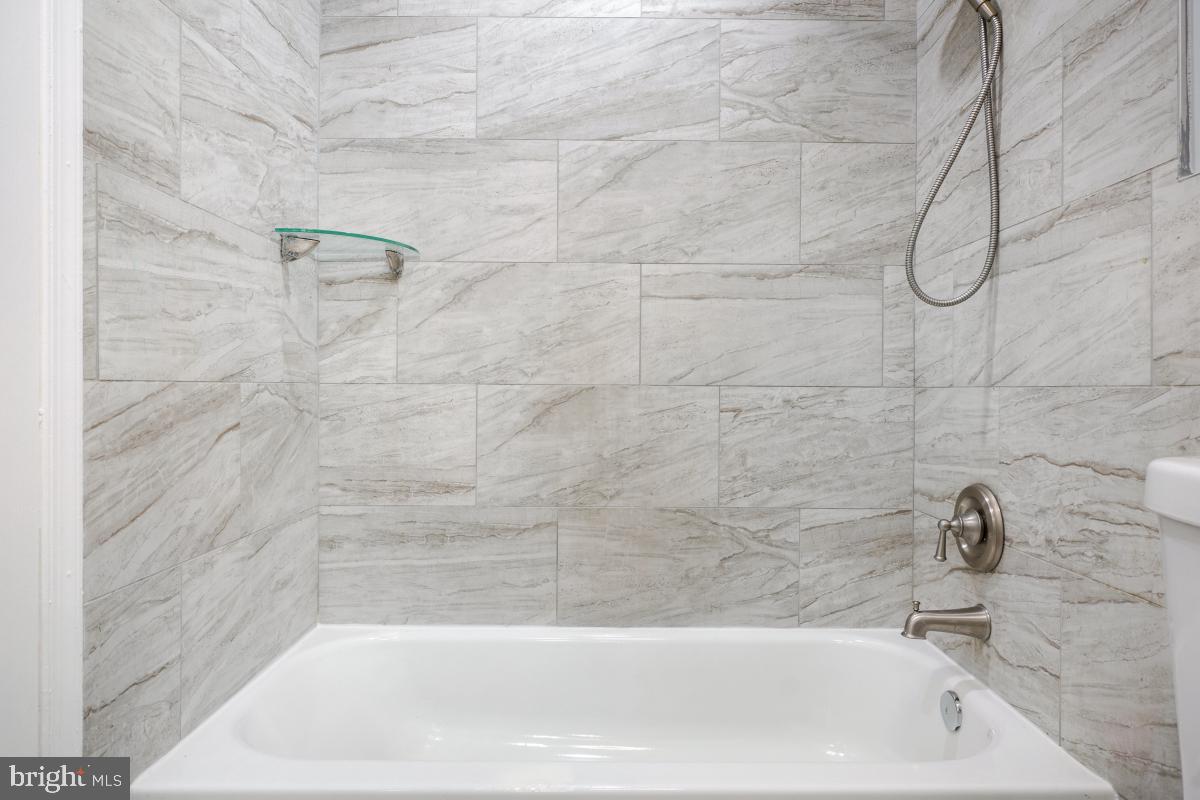 SILVERWOOD - Residential Lease