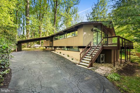 6551 JAY MILLER DRIVE FALLS CHURCH VA 22041
