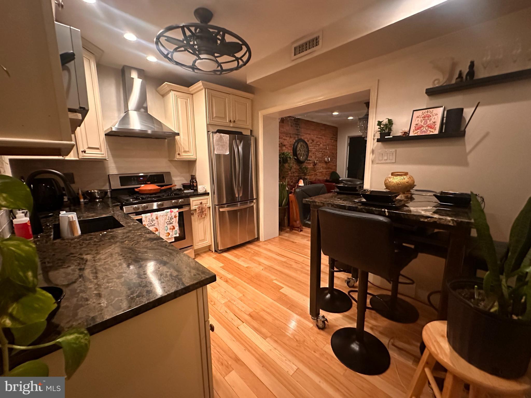 BELLA VISTA - Residential Lease