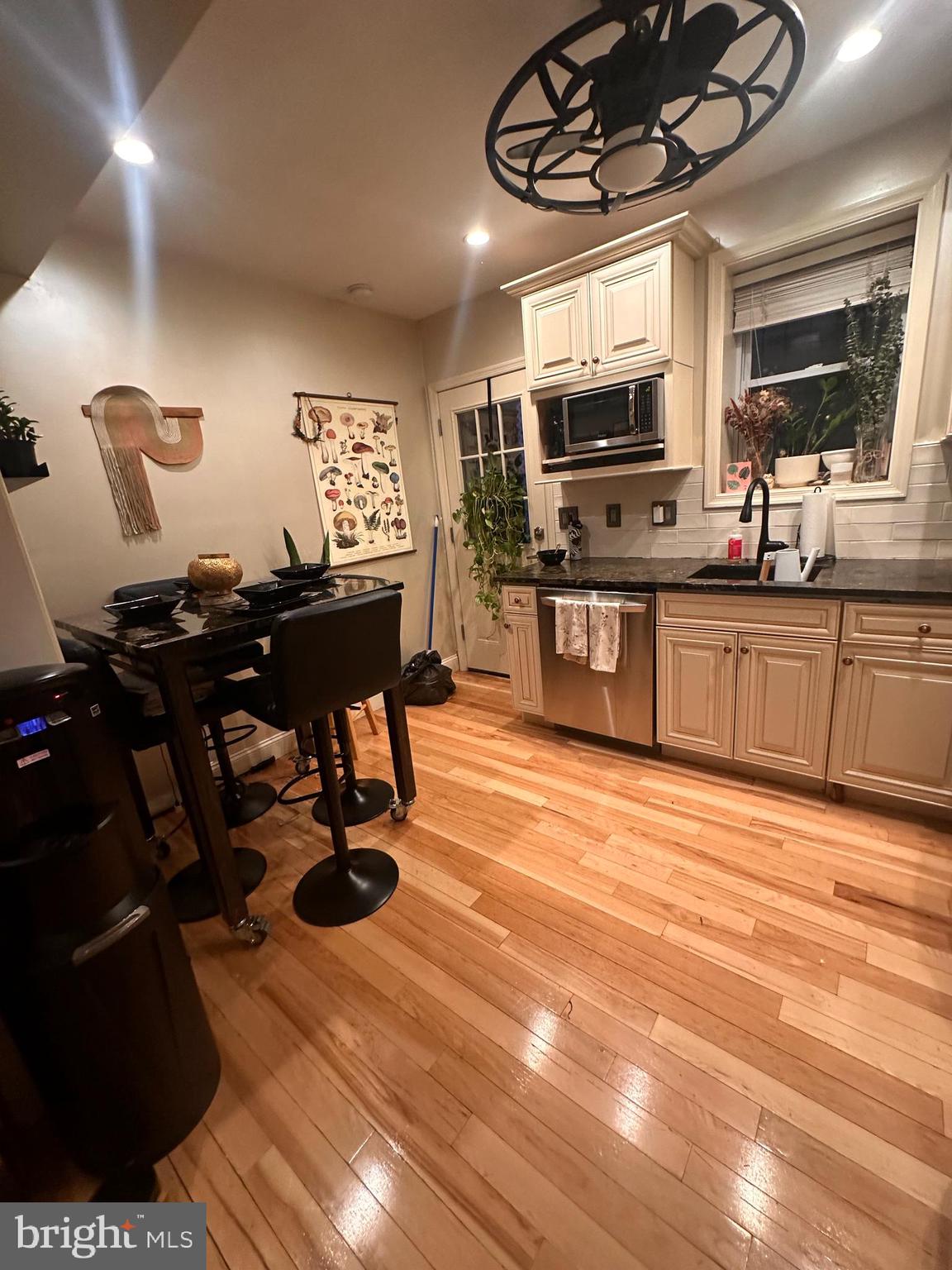 BELLA VISTA - Residential Lease