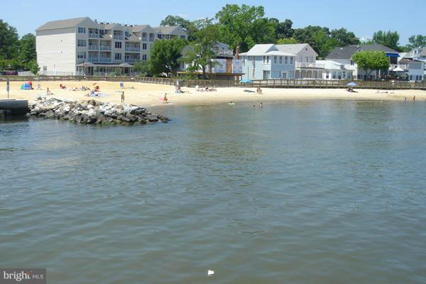 BAYWALK CONDOS - Residential Lease