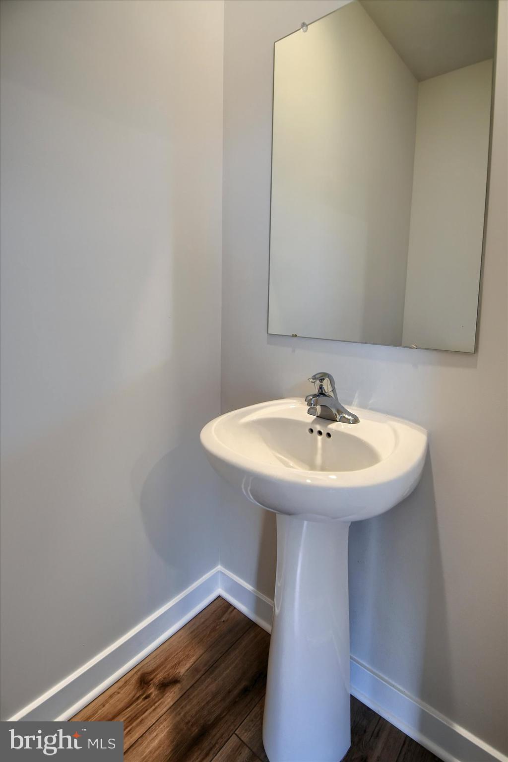 RIVER POINTE - Residential Lease