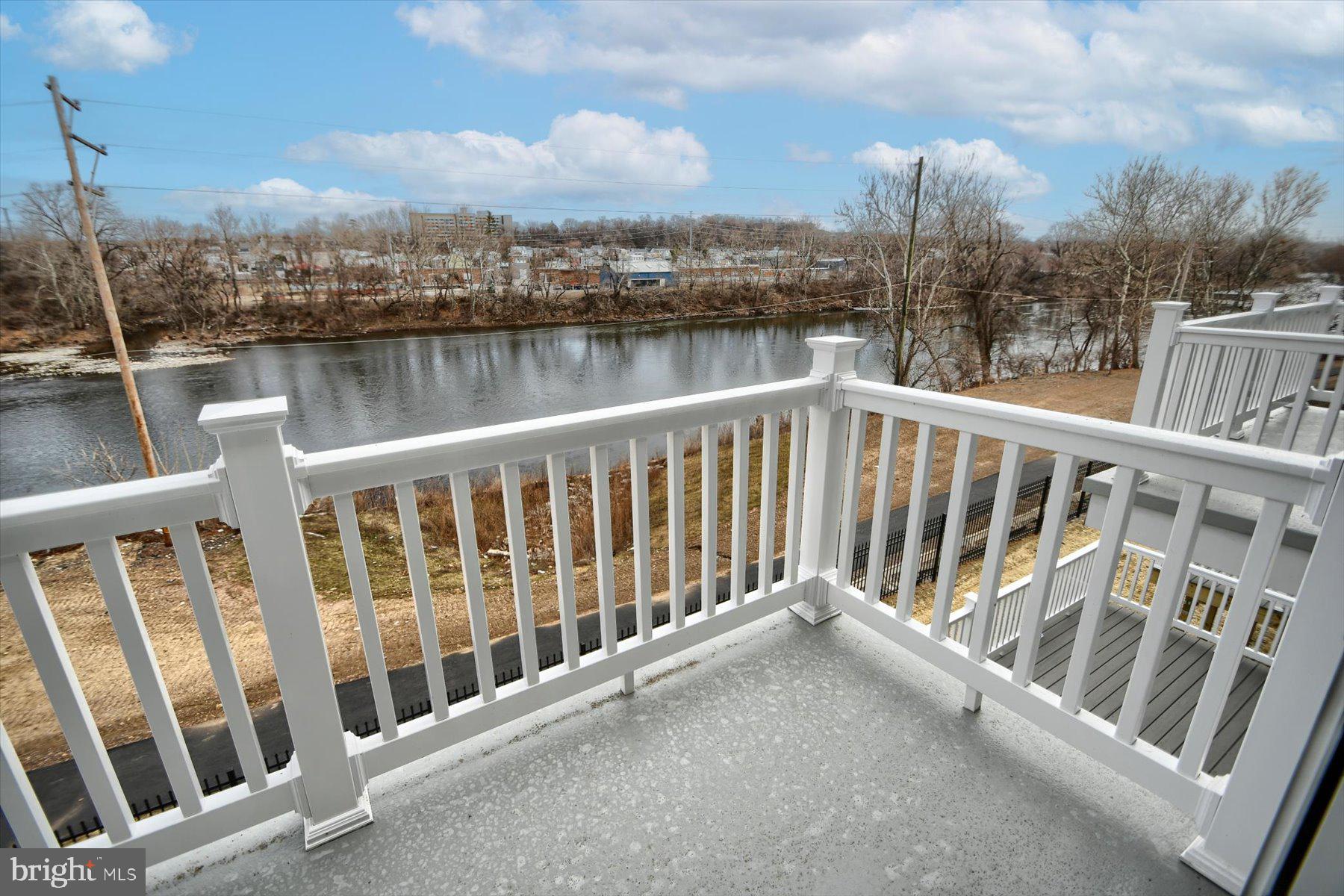 RIVER POINTE - Residential Lease