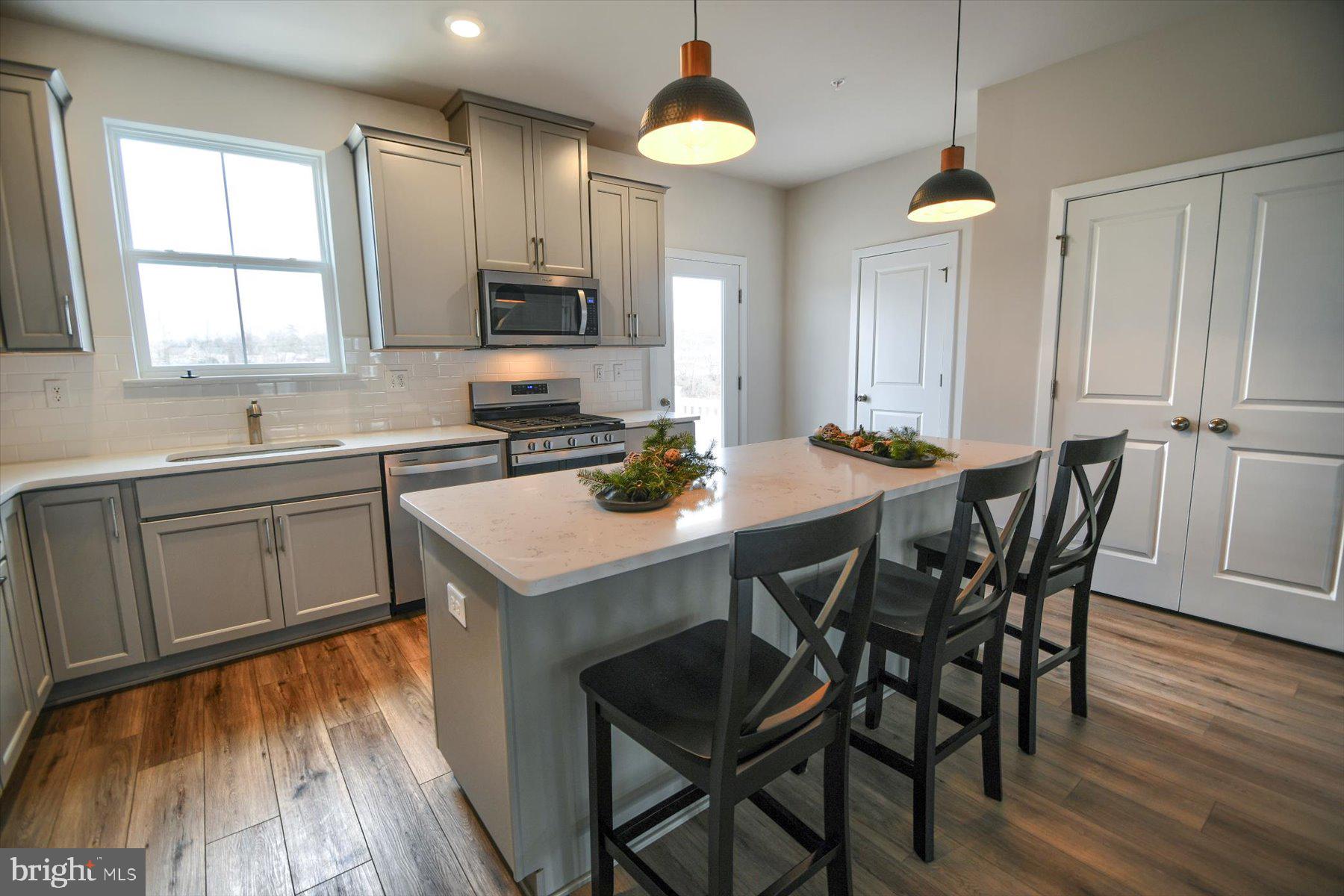 RIVER POINTE - Residential Lease