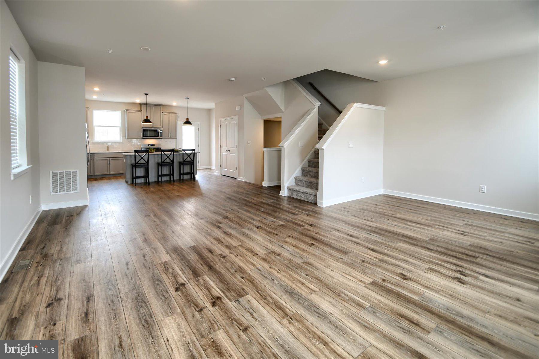 RIVER POINTE - Residential Lease