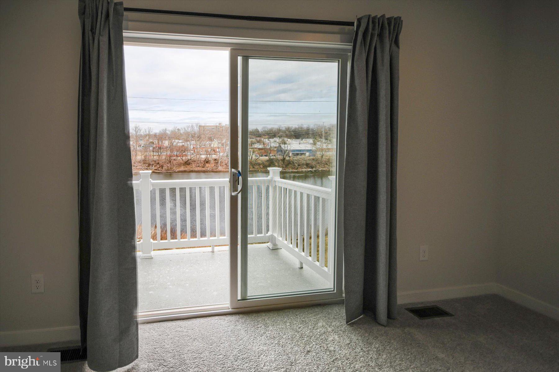 RIVER POINTE - Residential Lease