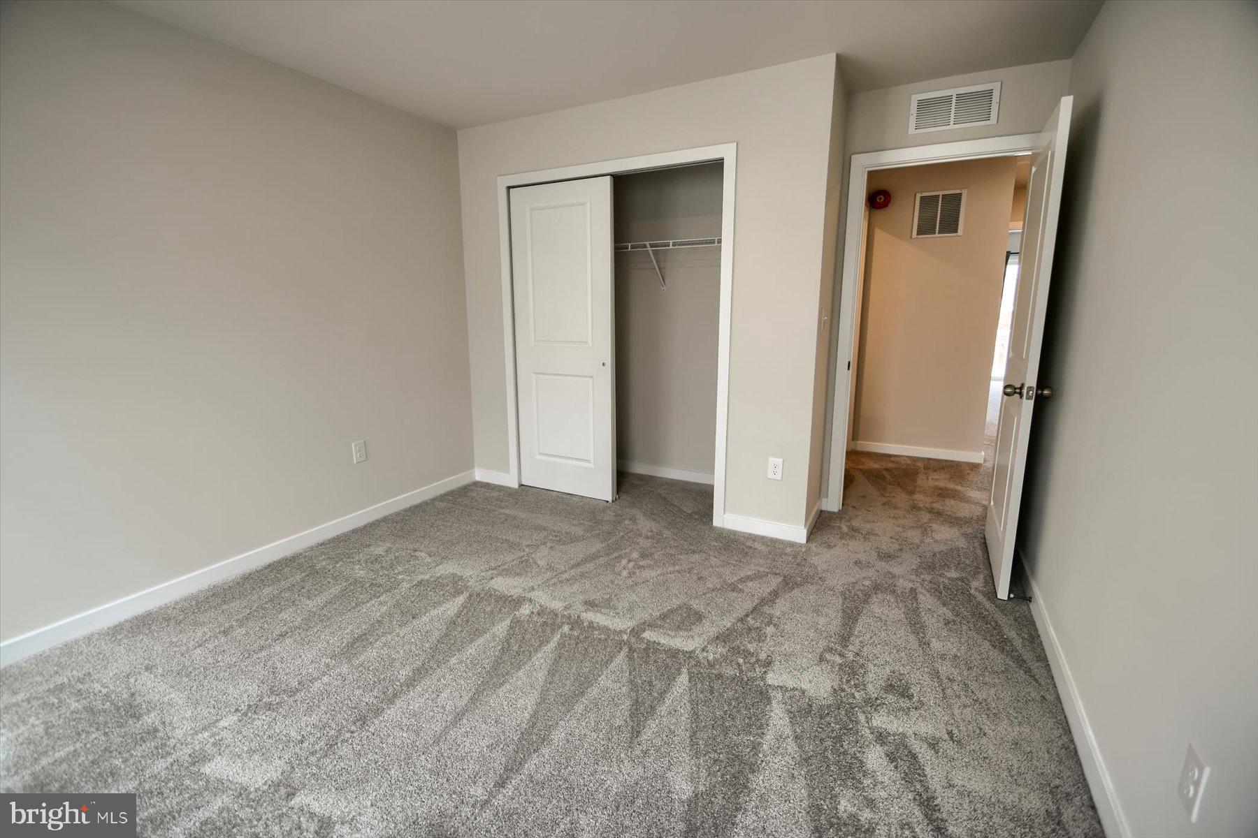 RIVER POINTE - Residential Lease