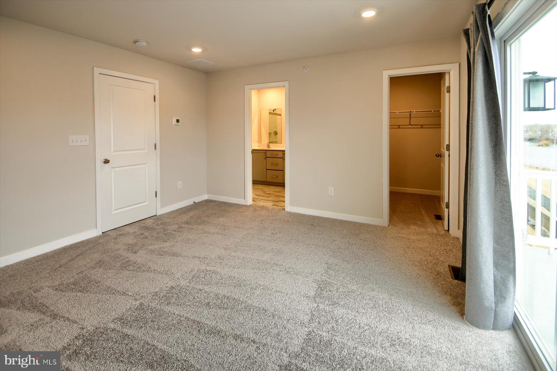 RIVER POINTE - Residential Lease