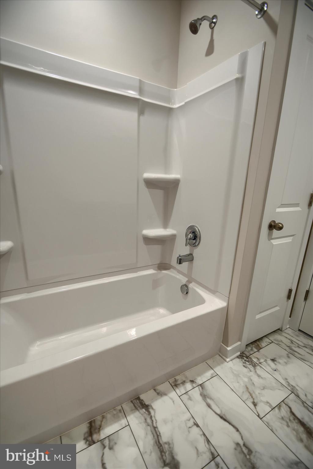 RIVER POINTE - Residential Lease