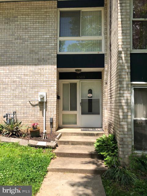 FOUR SEASONS - Residential