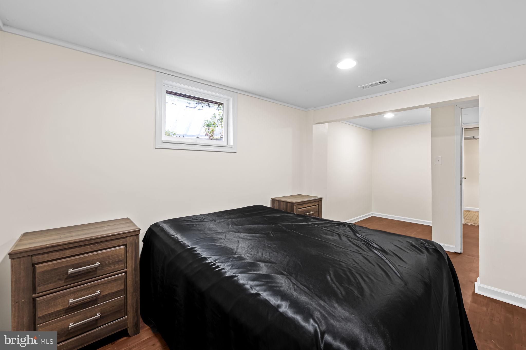 FAIRLAWN - Residential