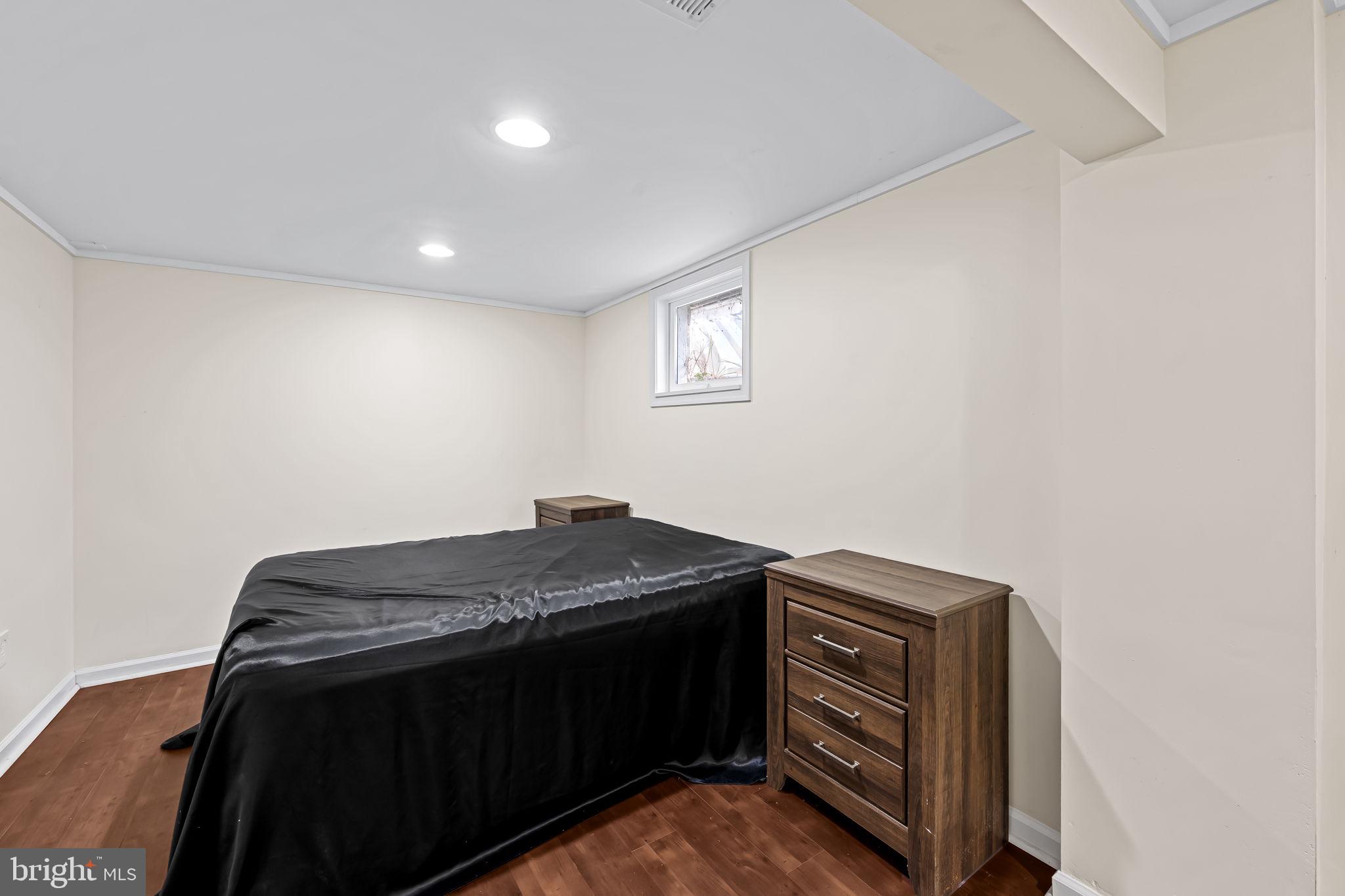 FAIRLAWN - Residential