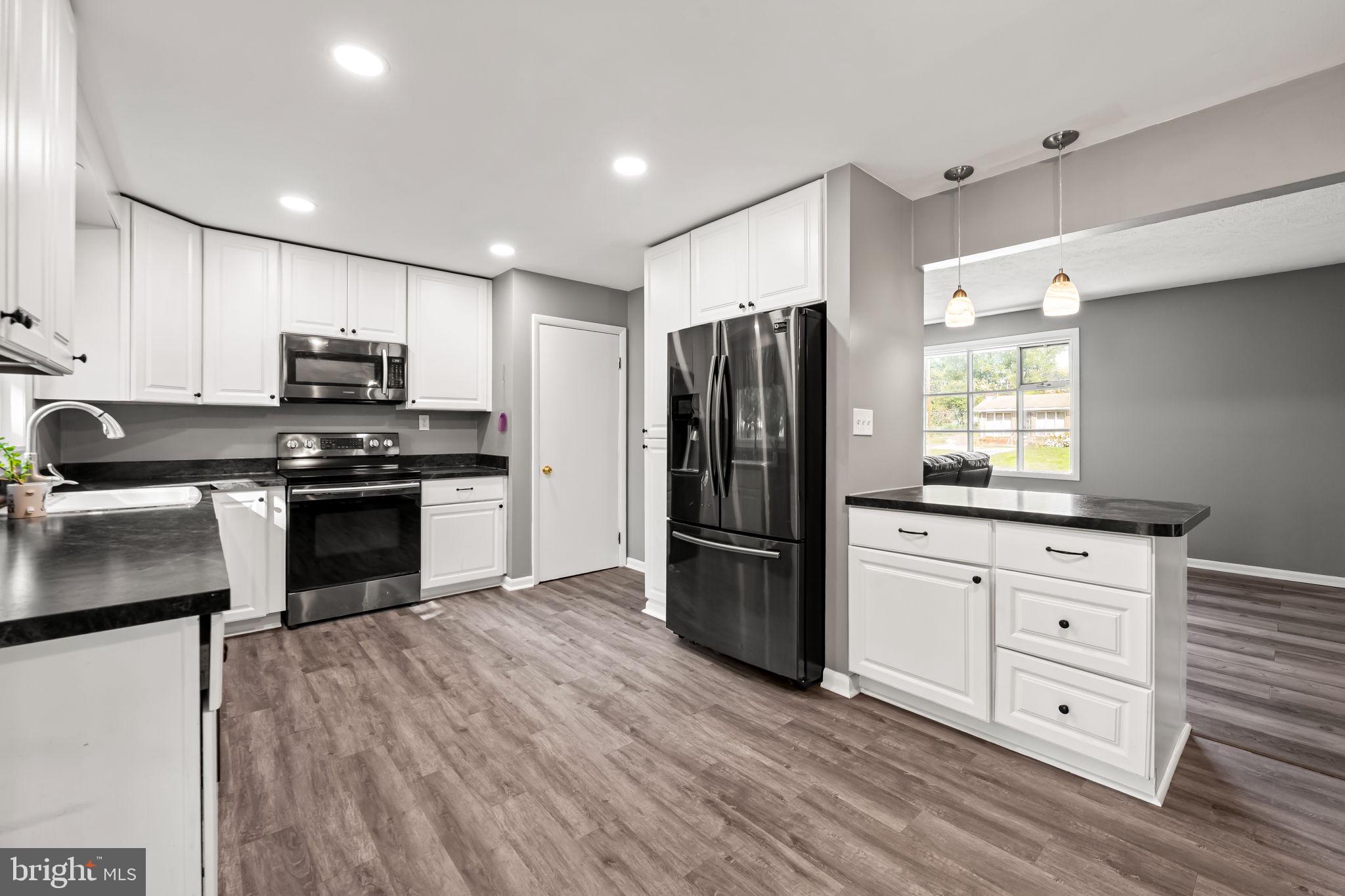 FAIRLAWN - Residential