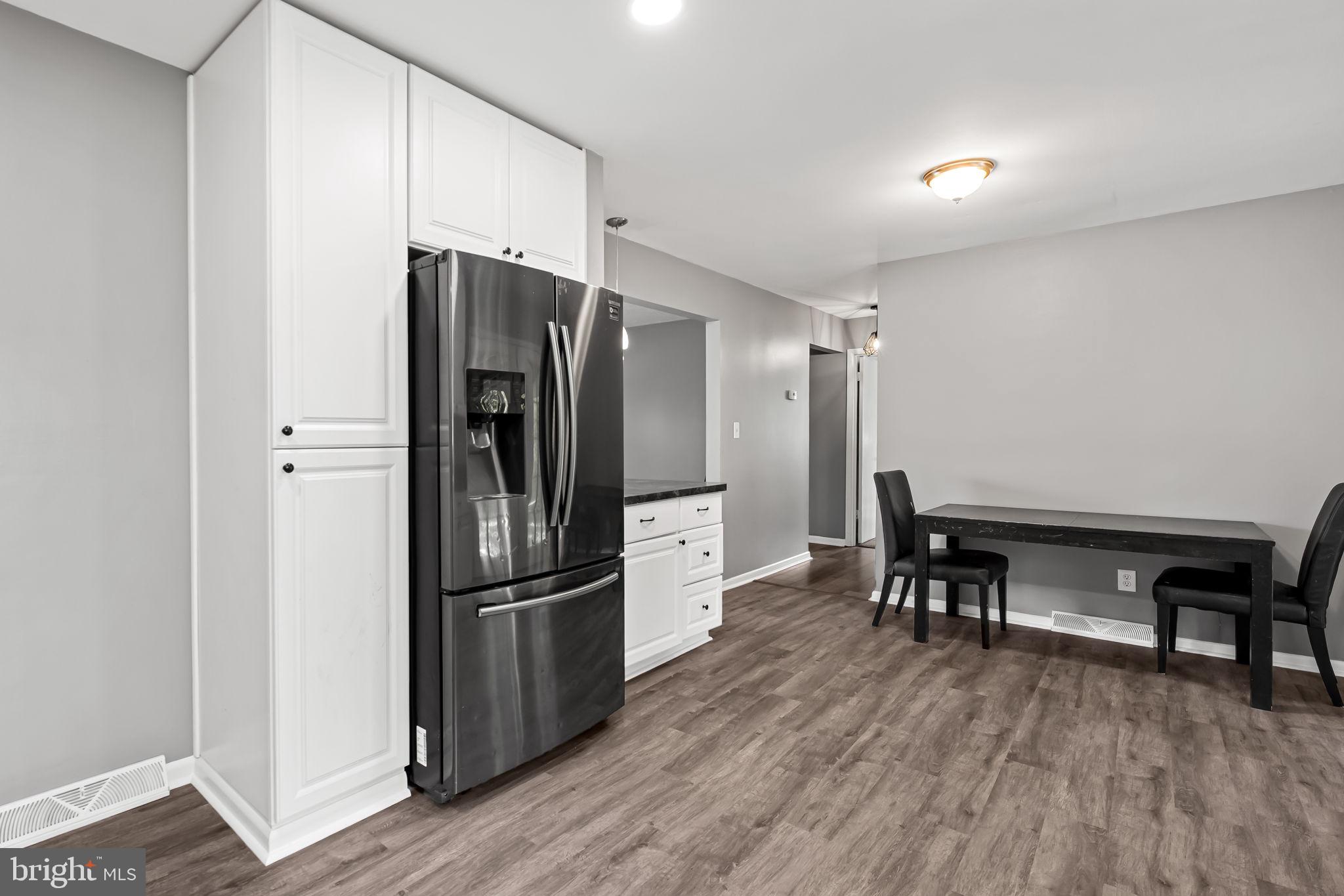 FAIRLAWN - Residential