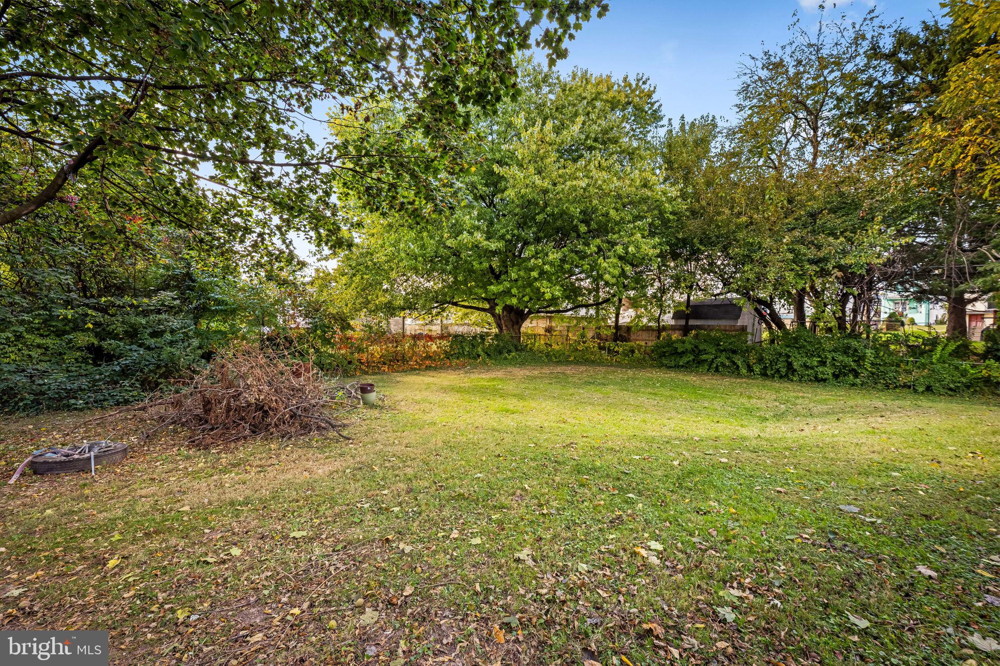 FAIRLAWN - Residential