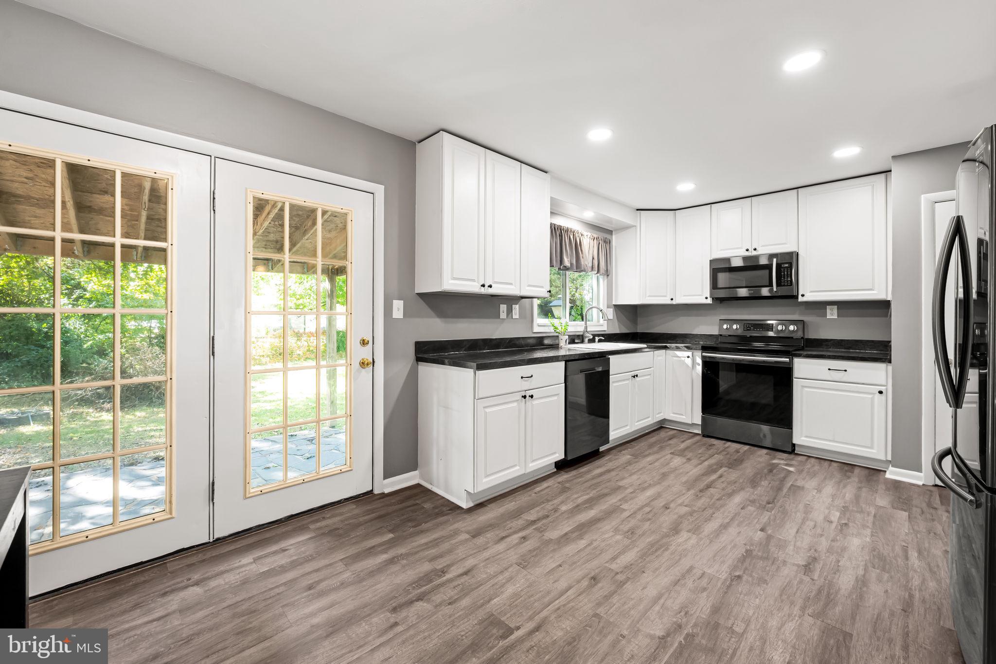 FAIRLAWN - Residential