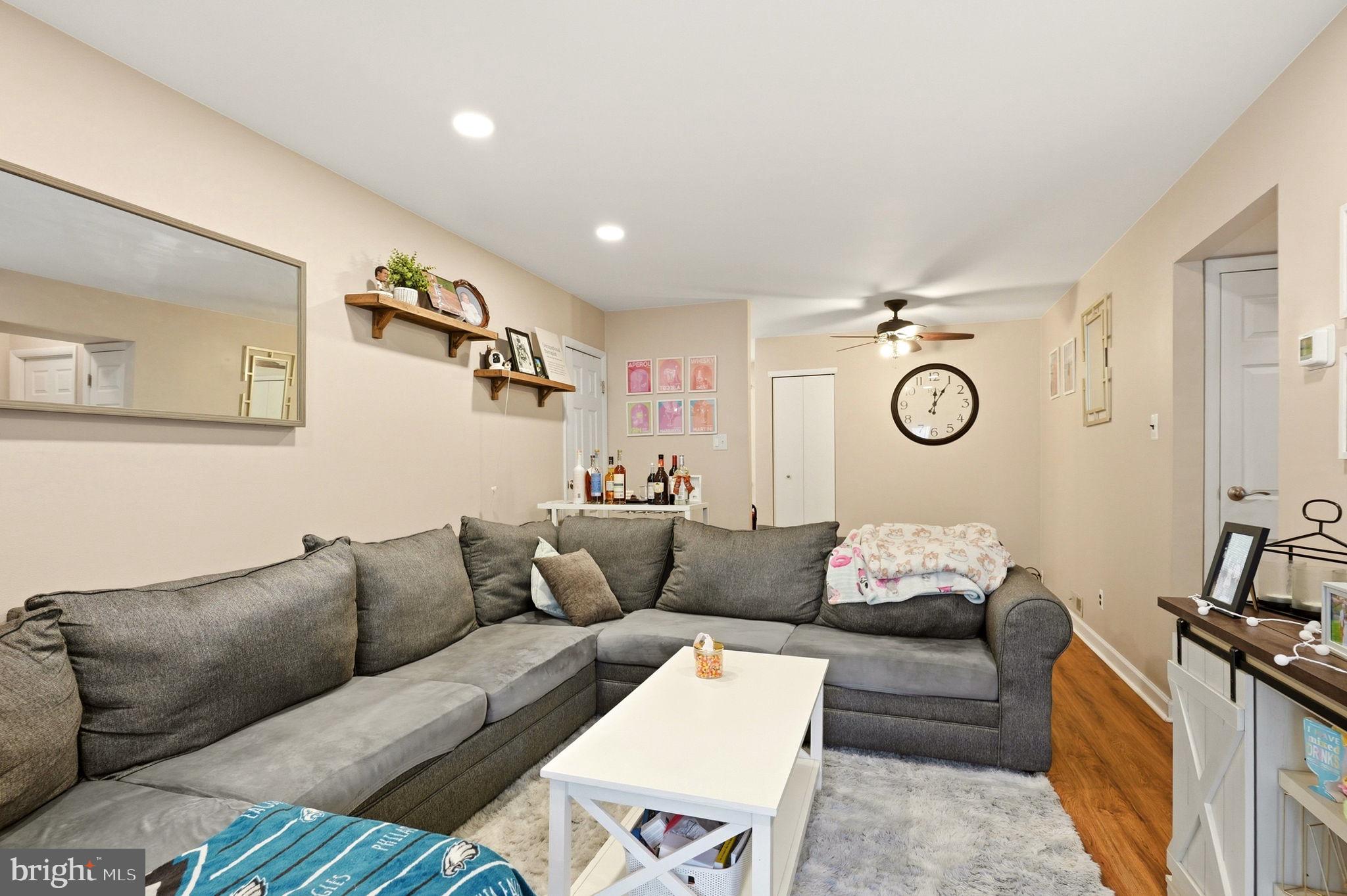 568 WILLOW TURN A