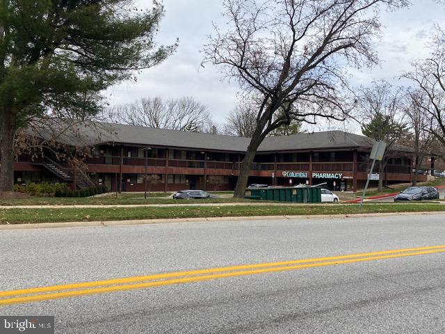 VOM VILLAGE CENTER - Residential Lease