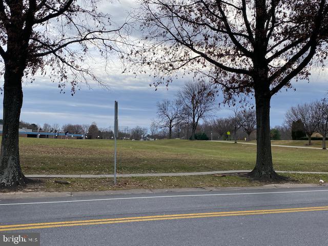 VOM VILLAGE CENTER - Residential Lease