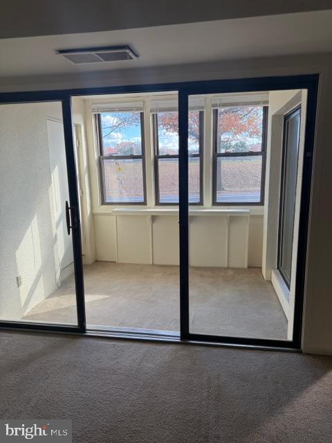 VOM VILLAGE CENTER - Residential Lease