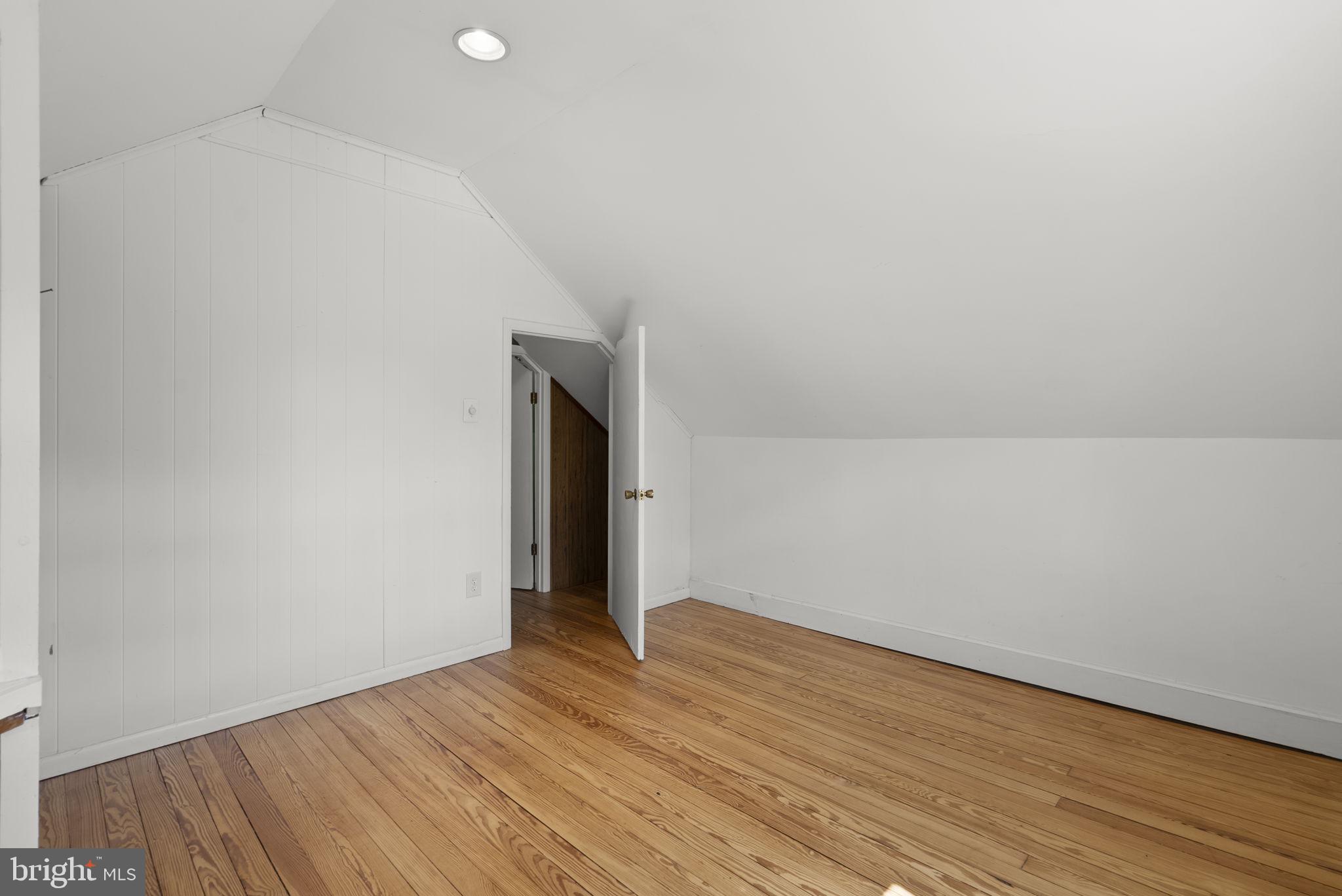 WARDOUR - Residential