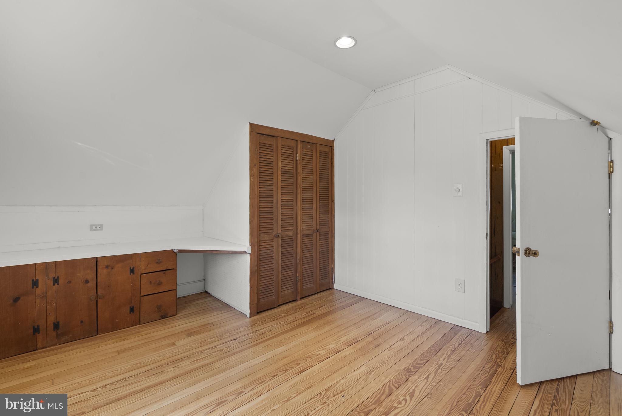 WARDOUR - Residential