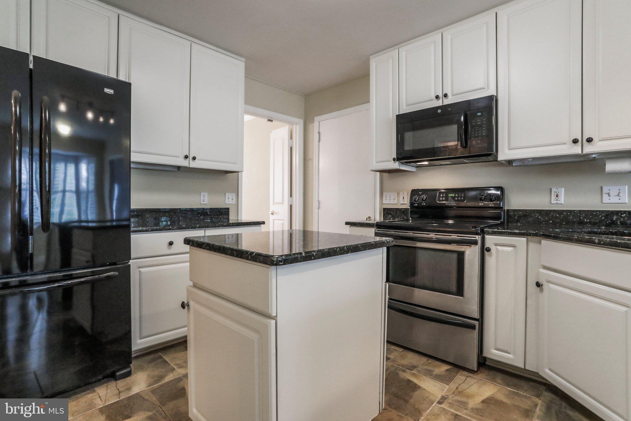 WORMANS MILL - Residential