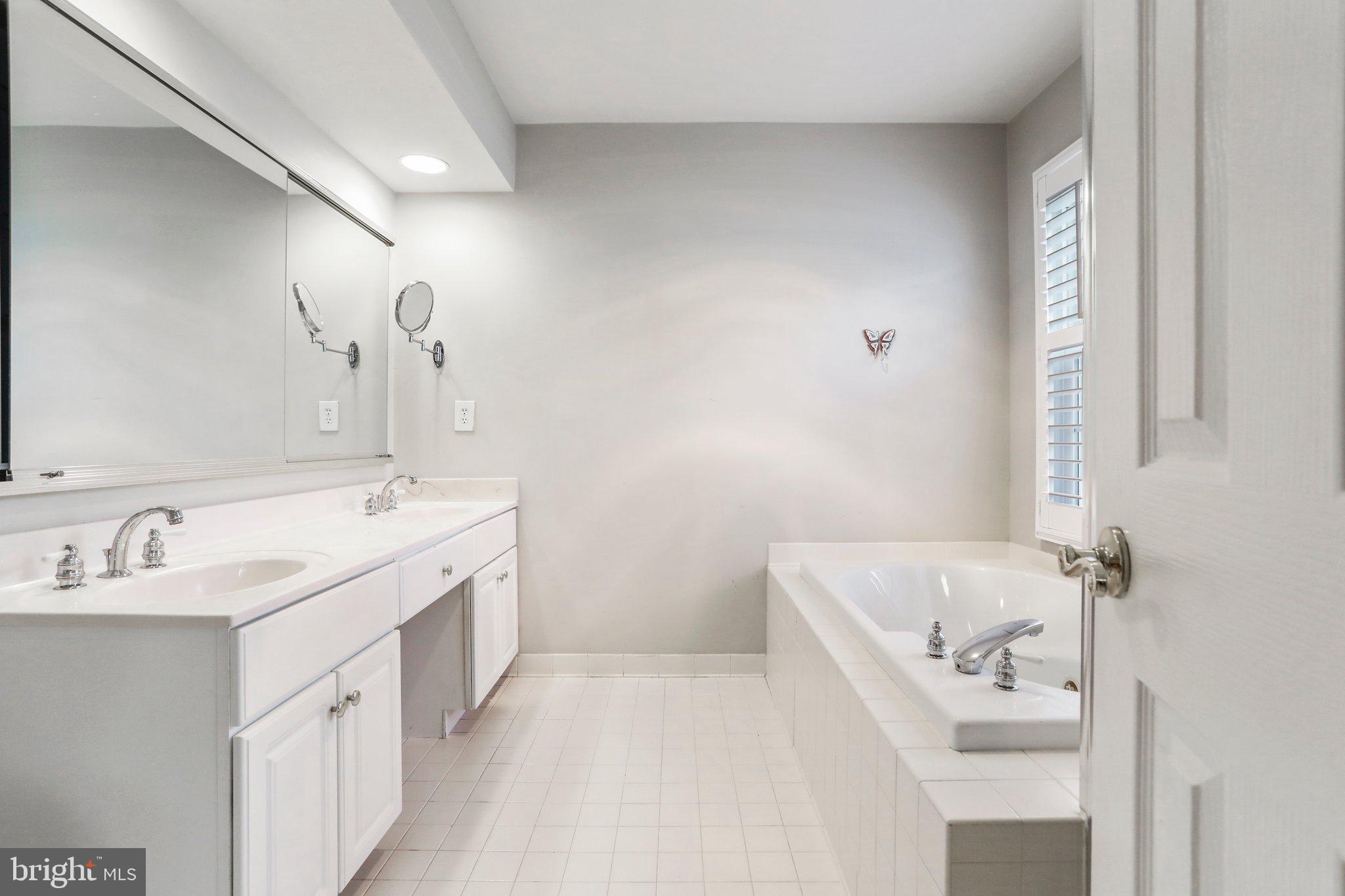 WORMANS MILL - Residential