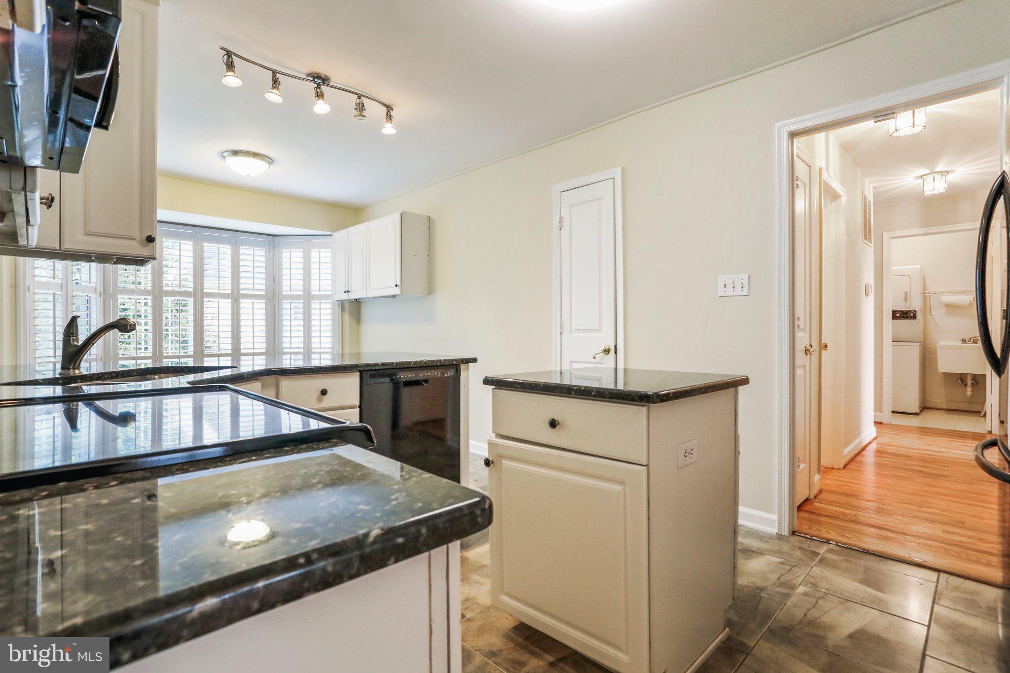 WORMANS MILL - Residential