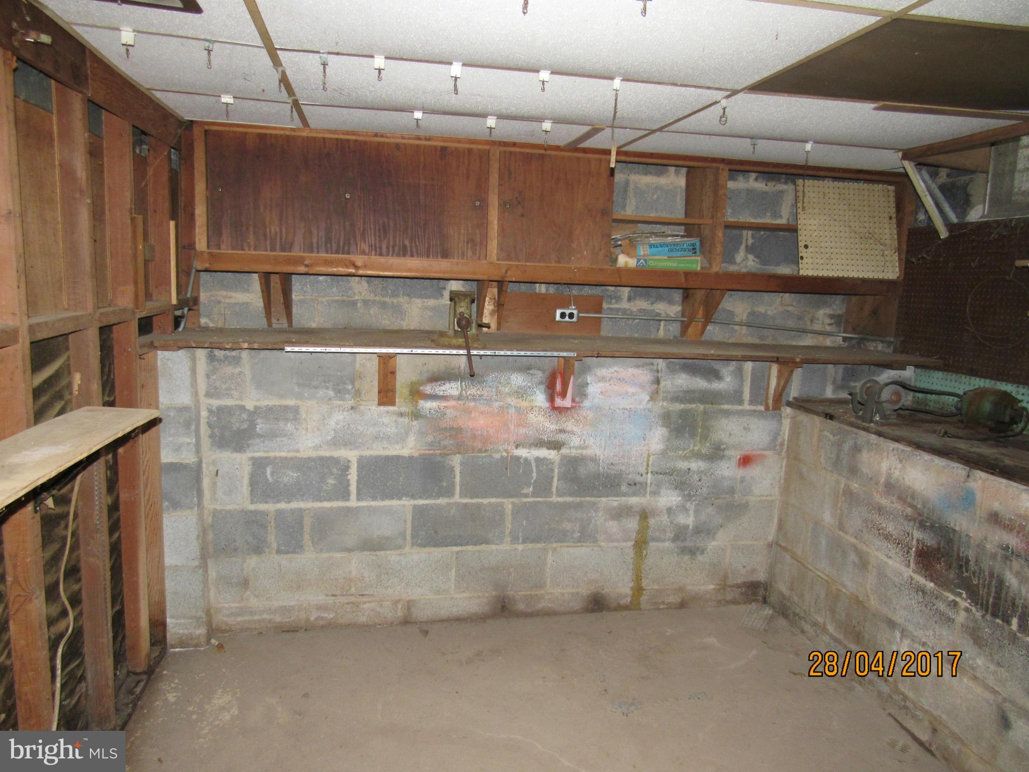 ELMWOOD - Residential