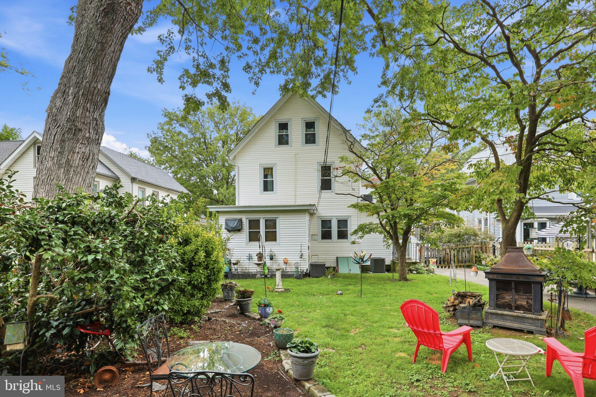 406 N BRADFORD