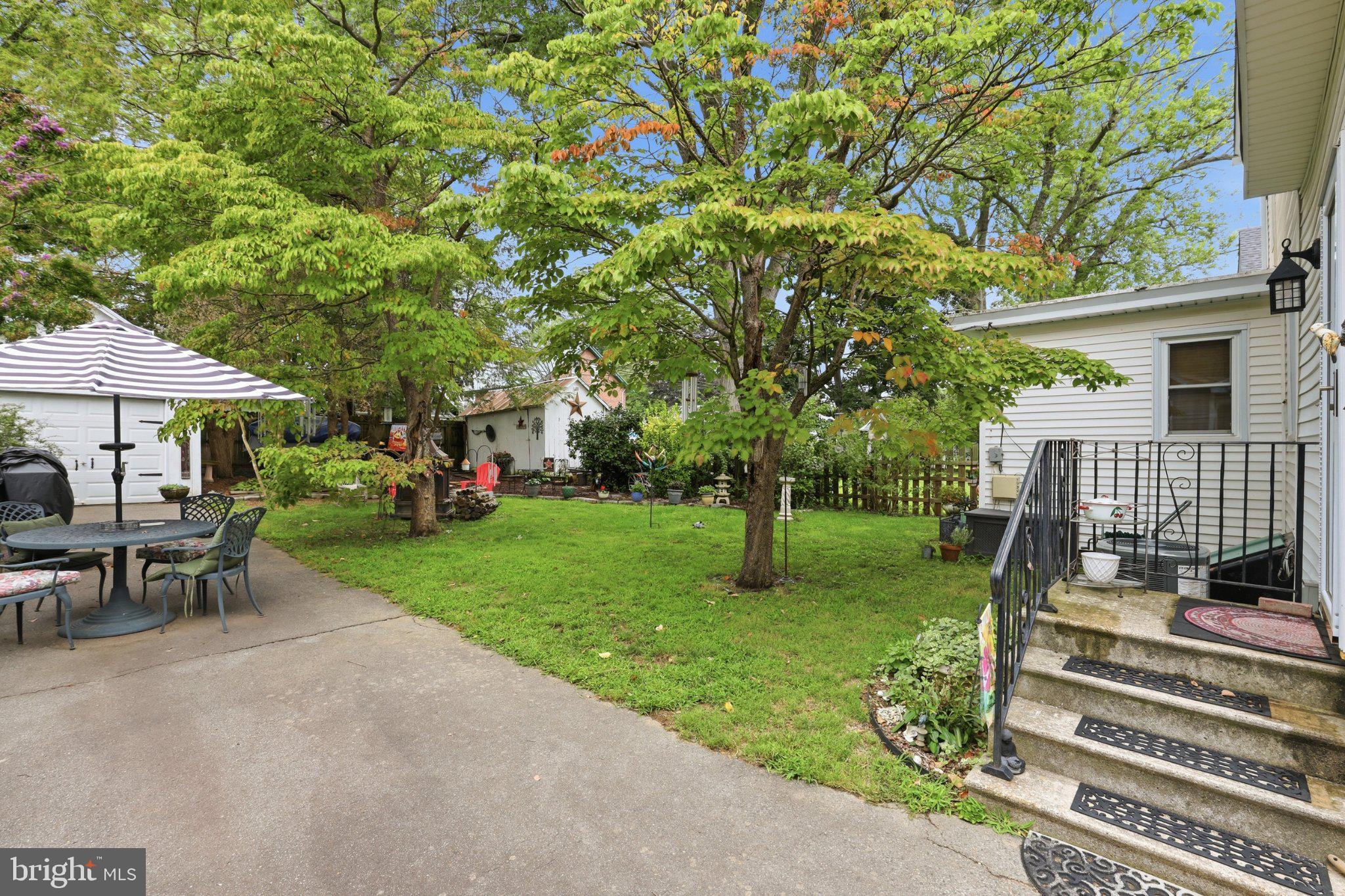 406 N BRADFORD
