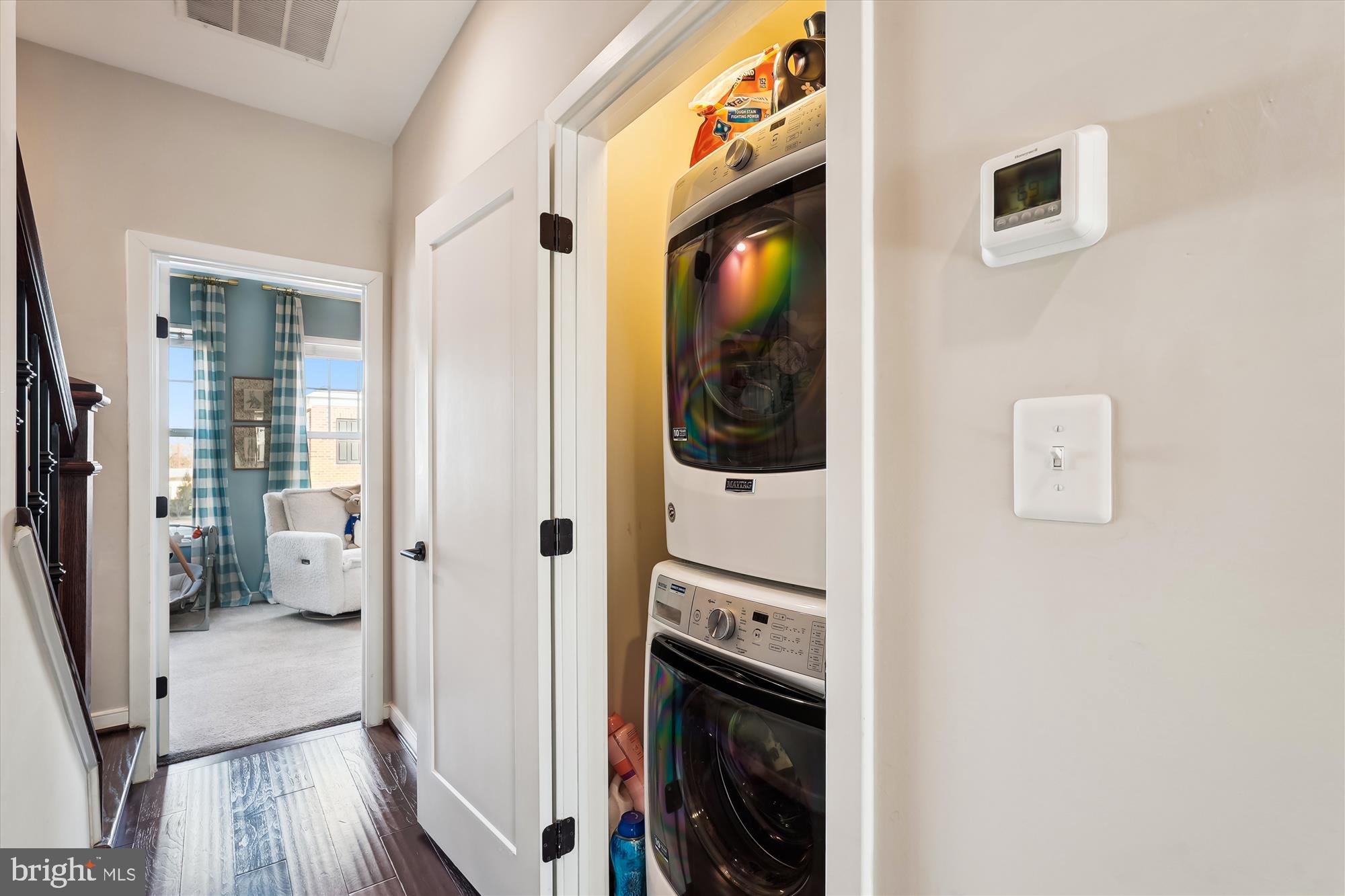 CRESCENT PLACE - Residential